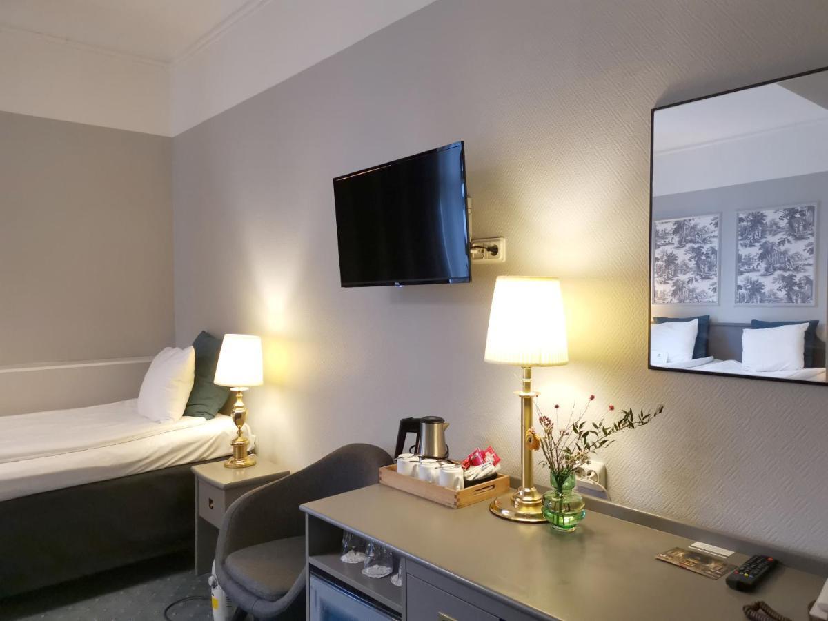Crystal Plaza Hotel Стокхолм Екстериор снимка