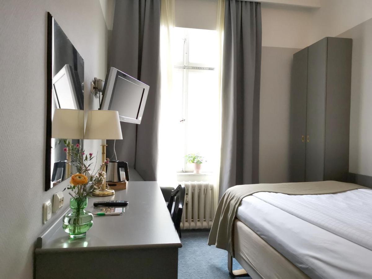 Crystal Plaza Hotel Стокхолм Екстериор снимка