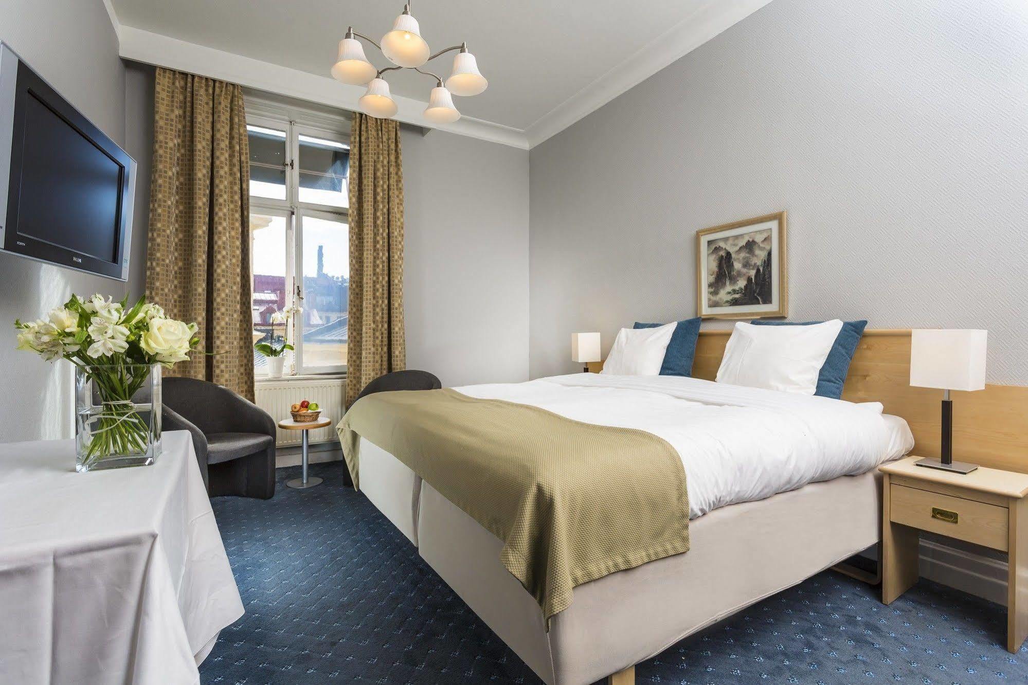 Crystal Plaza Hotel Стокхолм Екстериор снимка